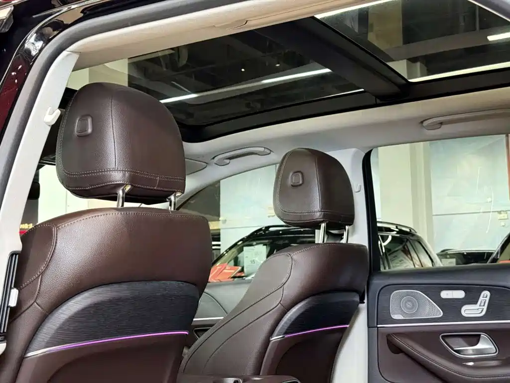 Mercedes-Benz GLE (Import) — миниатюра 31