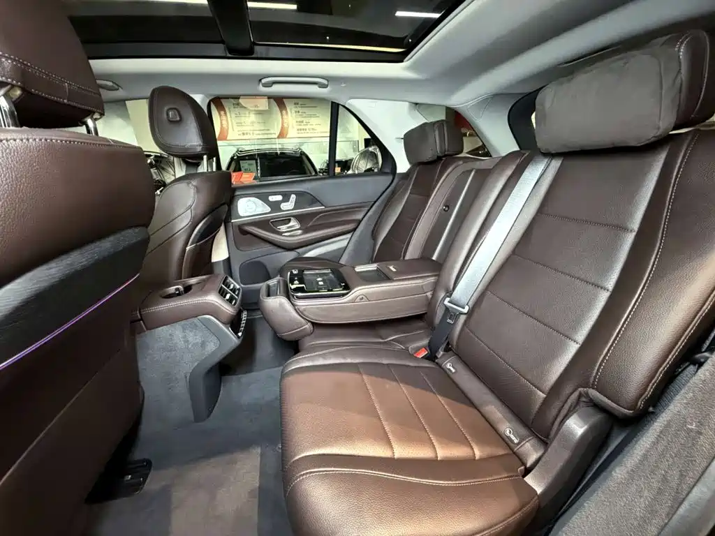 Mercedes-Benz GLE (Import) — миниатюра 34