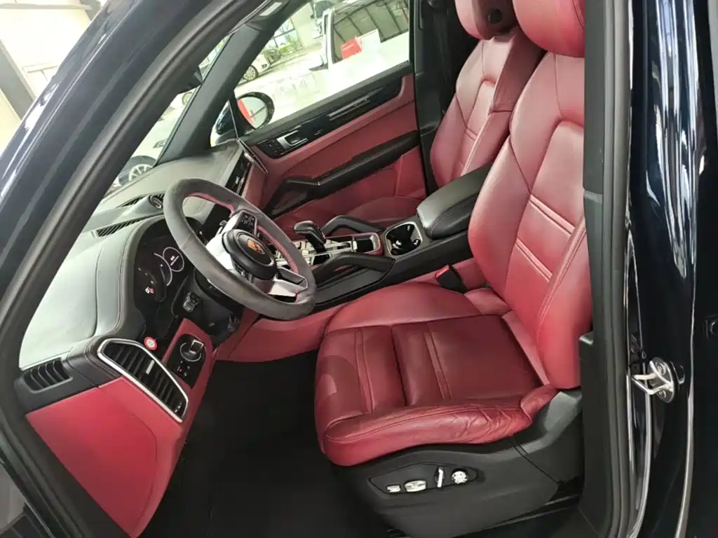 Porsche Cayenne — миниатюра 15