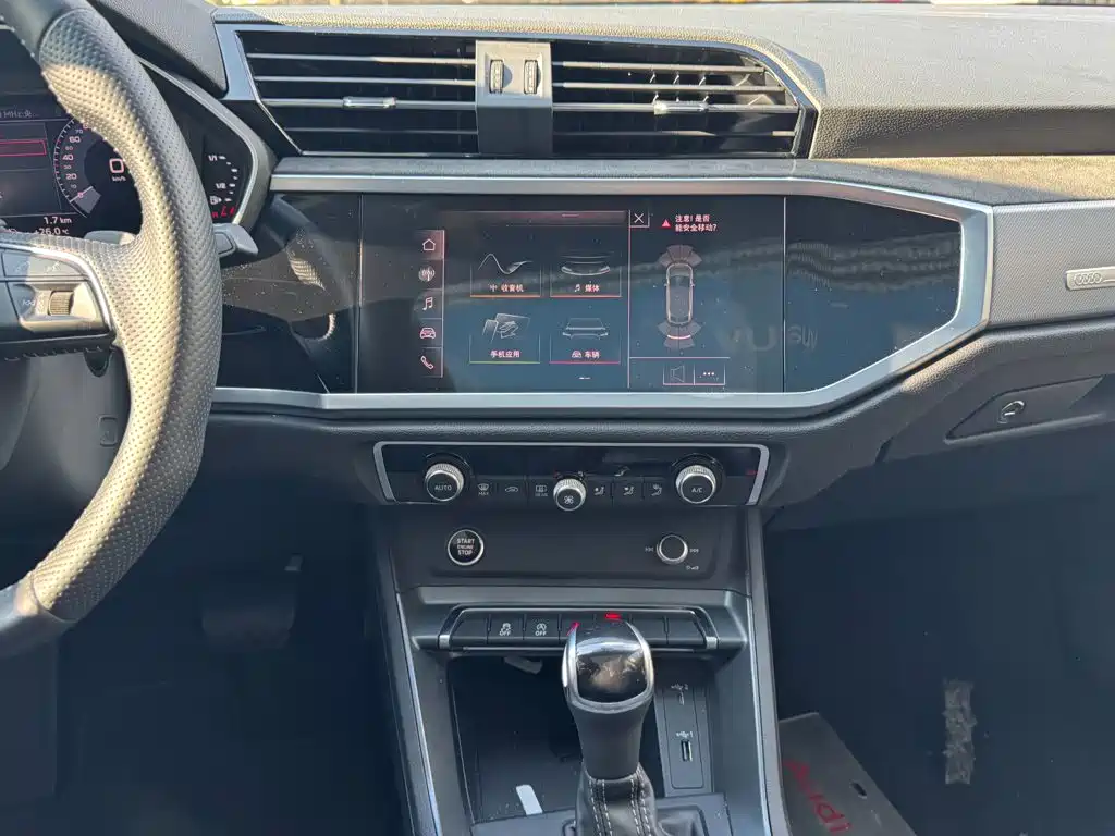 Audi Q3 Sportback — миниатюра 16