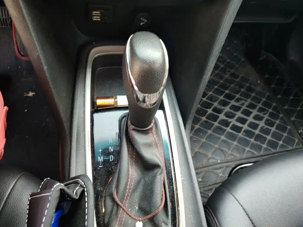Chevrolet Monza — миниатюра 10