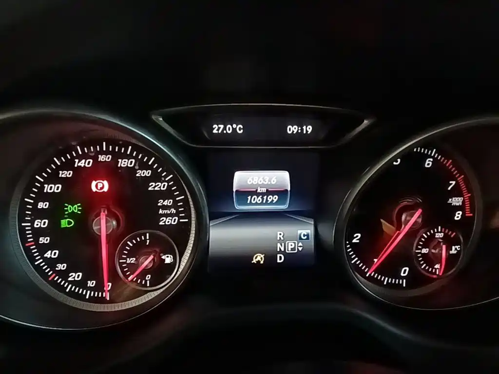 Mercedes-Benz GLA — миниатюра 12