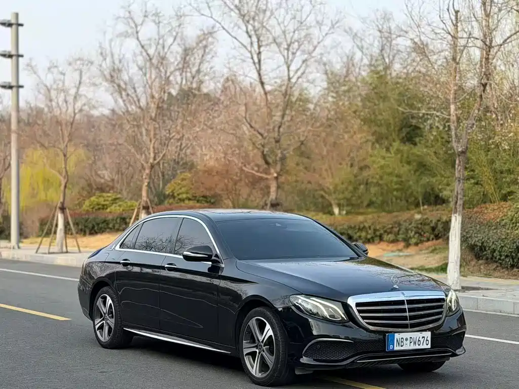 Mercedes-Benz E-Class E 2016 E 200 L Sport
