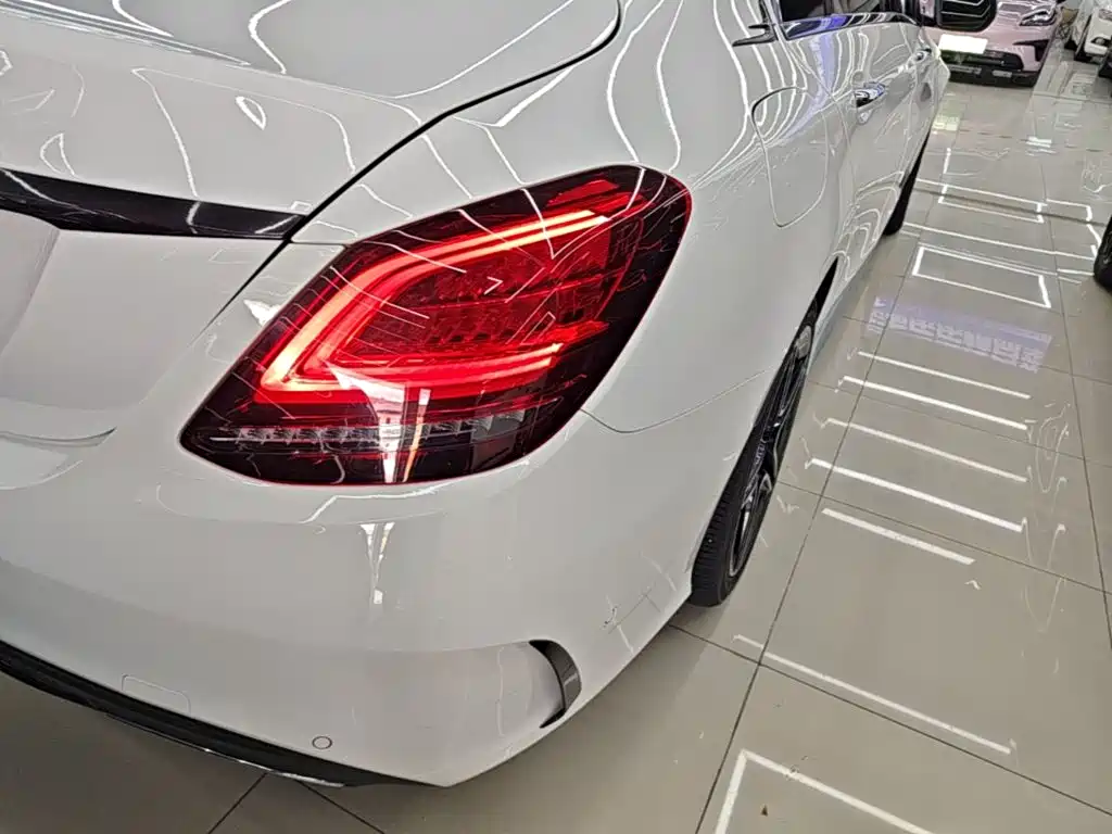 Mercedes-Benz C-Class — миниатюра 8