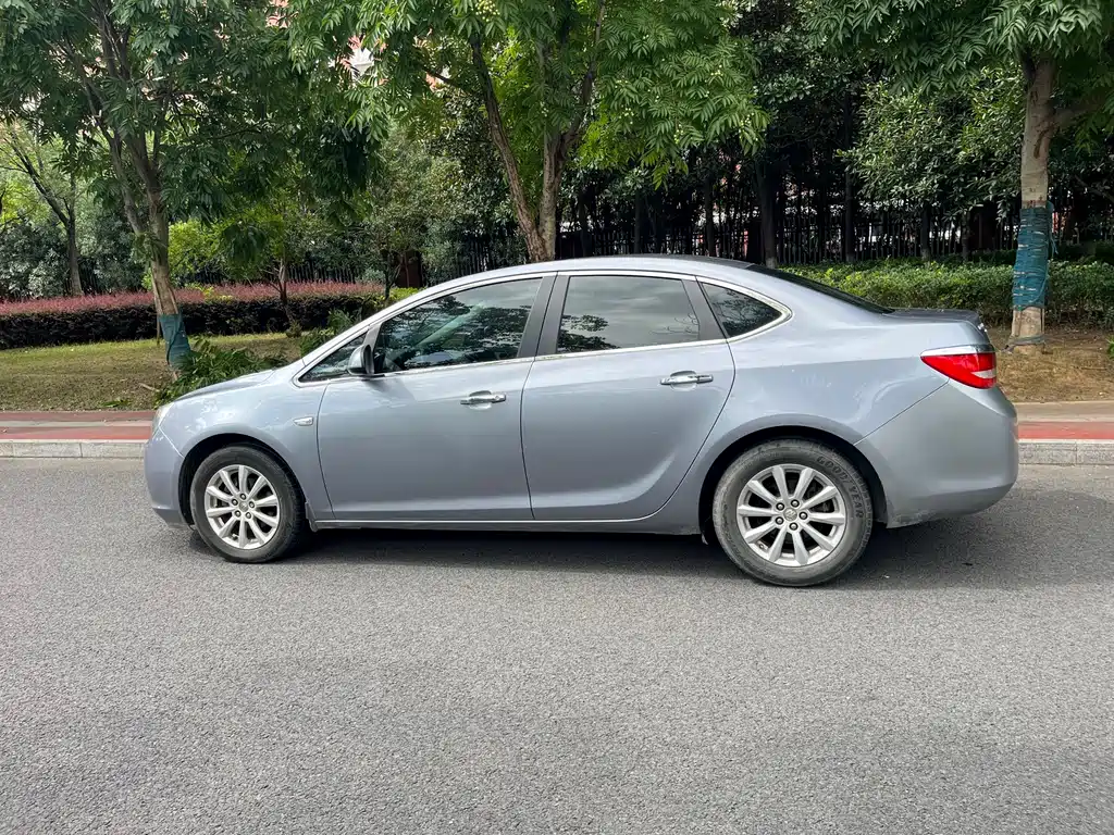 Buick Excelle — миниатюра 3