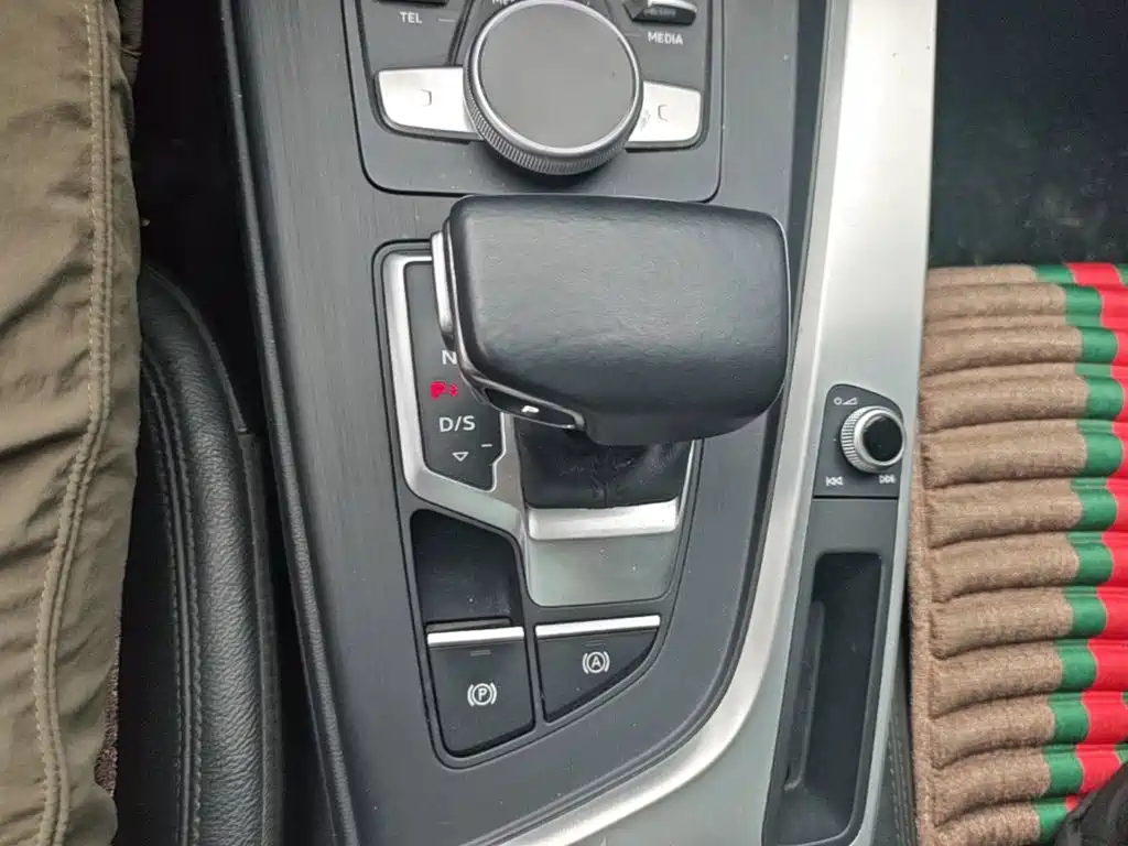 Audi A4L — миниатюра 14