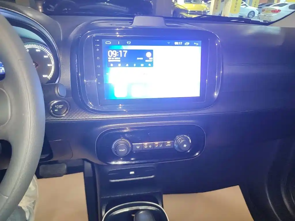 Roewe Clever — миниатюра 13