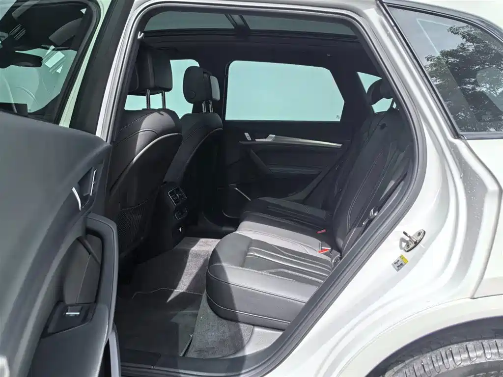 Audi Q5L — миниатюра 19