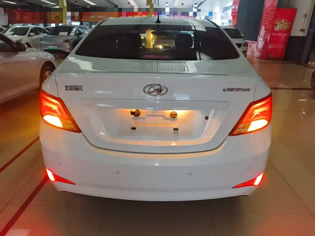 Hyundai Verna — миниатюра 6