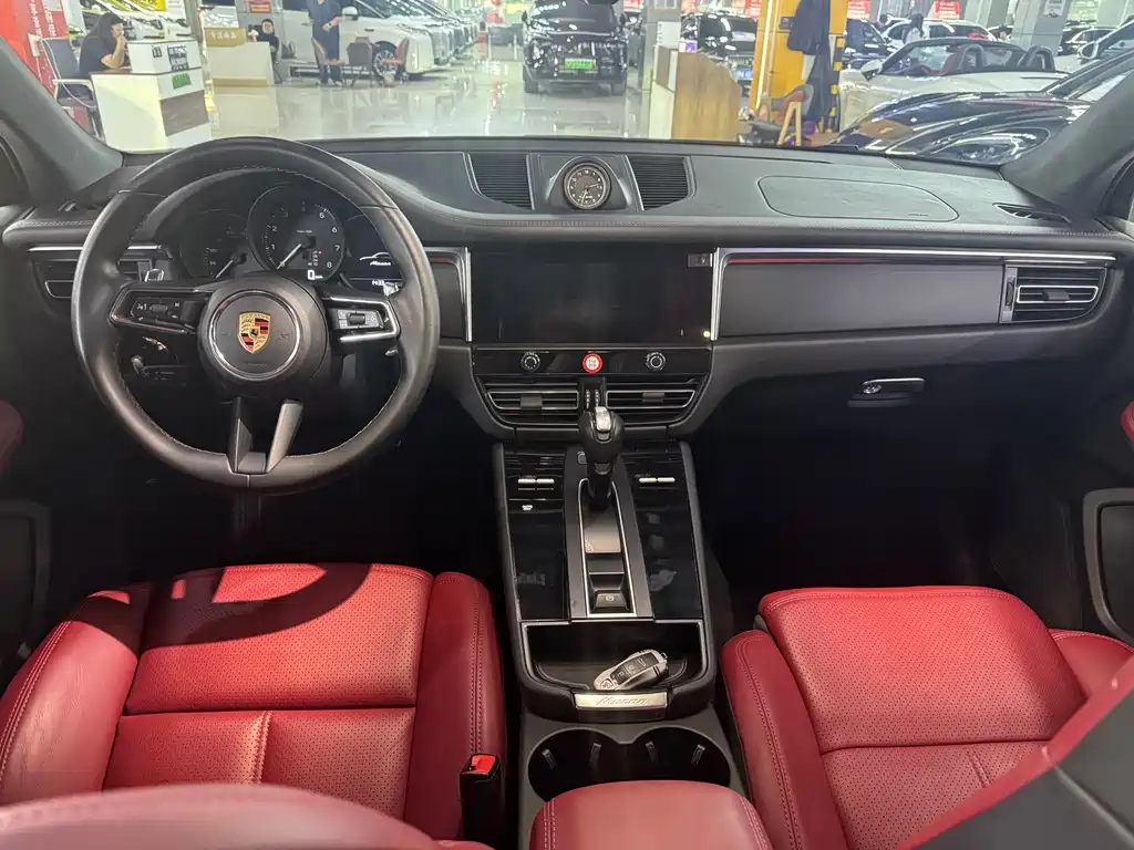 Porsche Macan — миниатюра 8