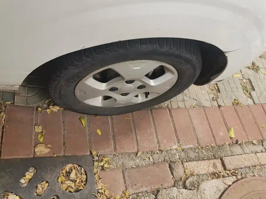 Roewe Clever — миниатюра 6