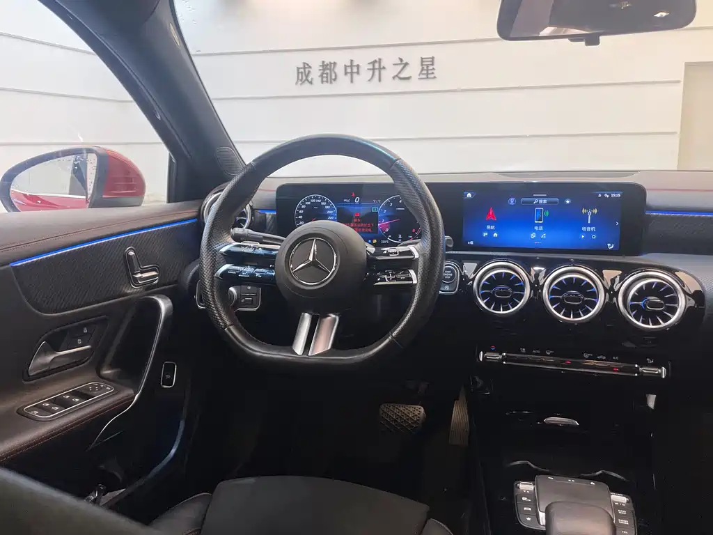 Mercedes-Benz A-Class — миниатюра 10