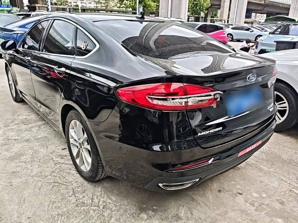 Ford Mondeo — миниатюра 5