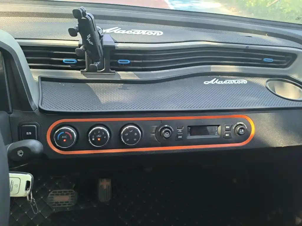 Wuling MINIEV — миниатюра 13