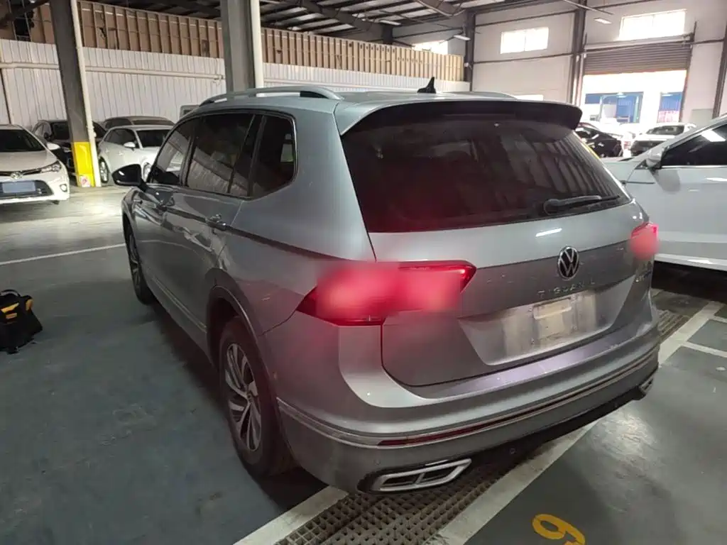 Volkswagen Tiguan L PHEV — миниатюра 5