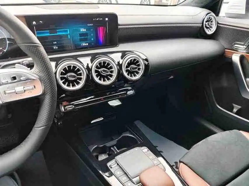 Mercedes-Benz A-Class — миниатюра 5