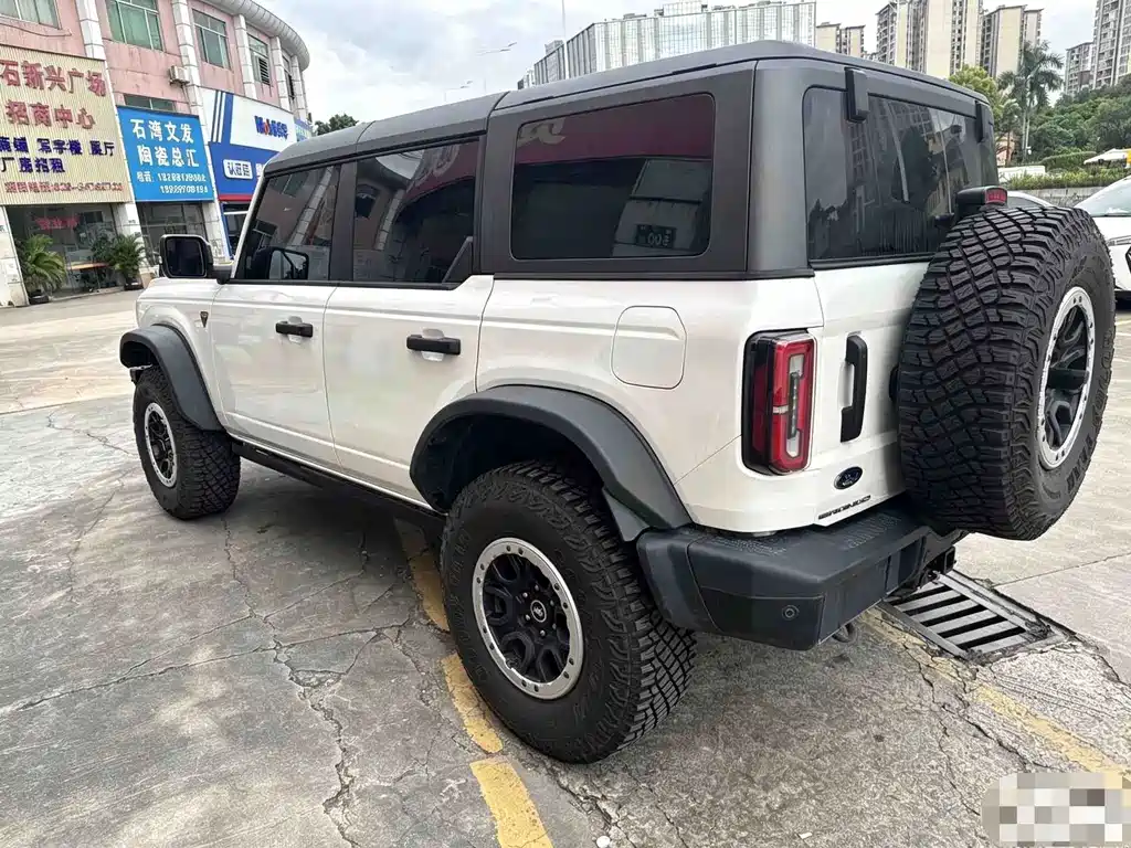 Ford Bronco — миниатюра 4