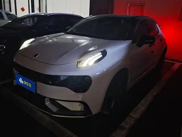 LYNK & CO. 02 HATCHBACK