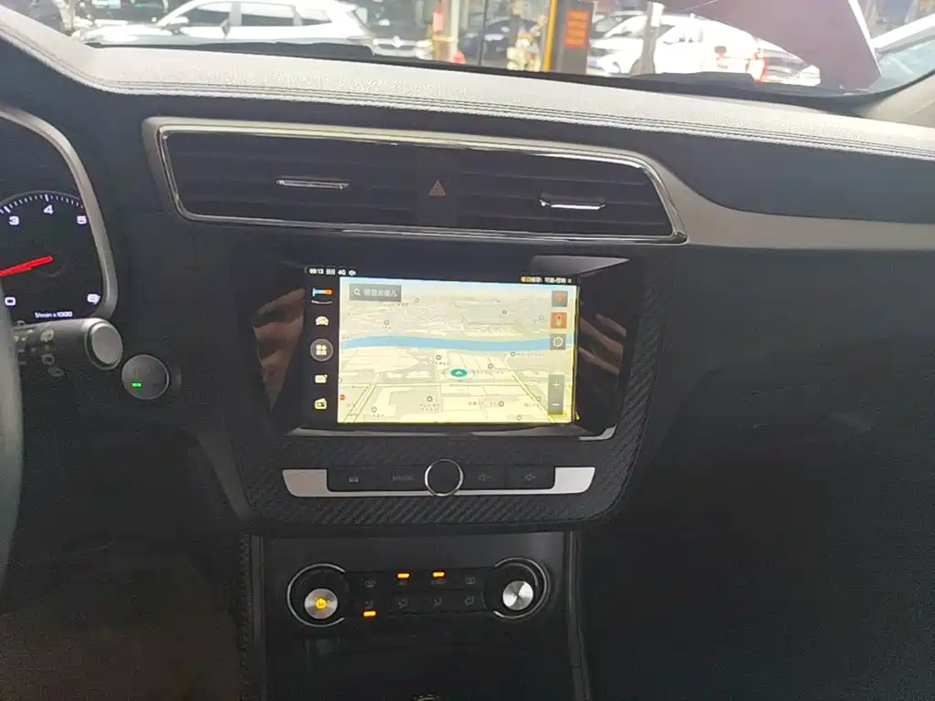 MG ZS — миниатюра 13
