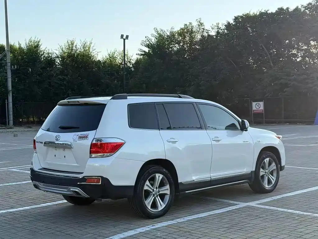 Toyota Highlander — миниатюра 6