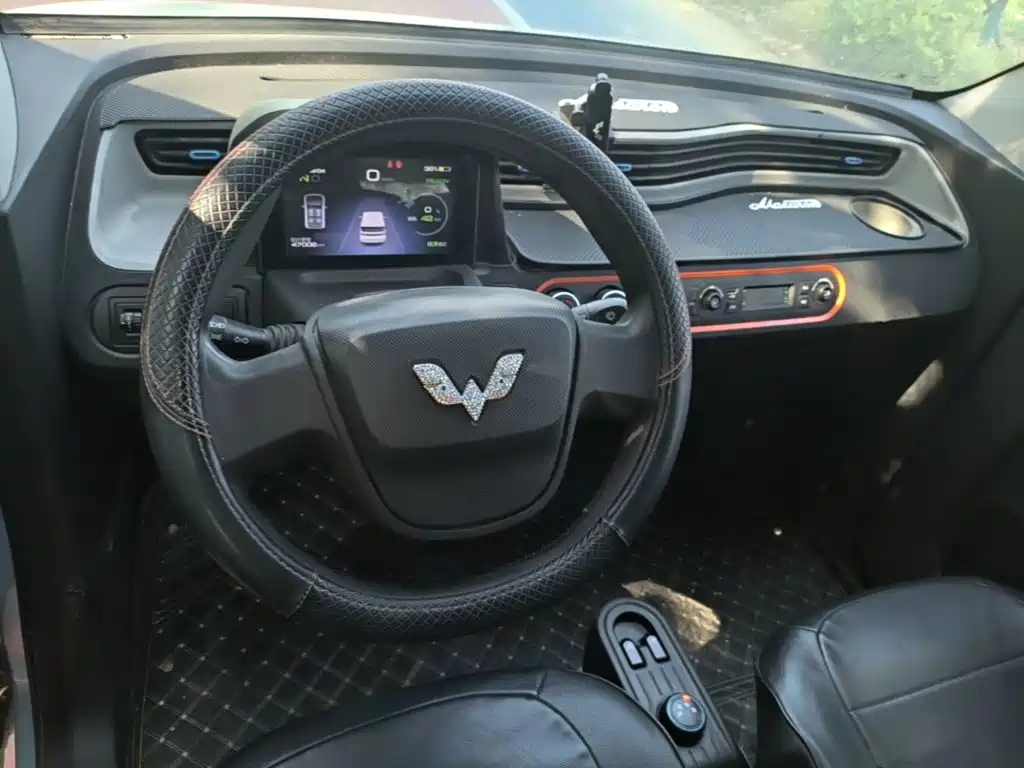 Wuling MINIEV — миниатюра 11