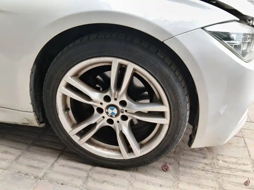 BMW 3 Series — миниатюра 8