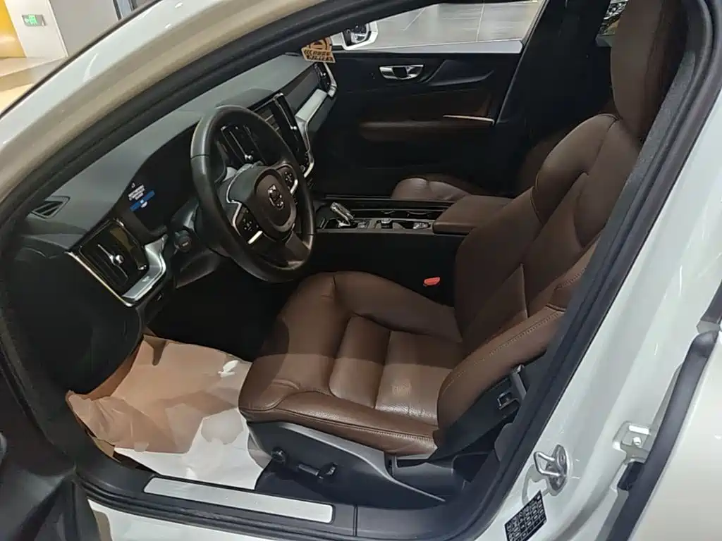 Volvo S60 — миниатюра 15