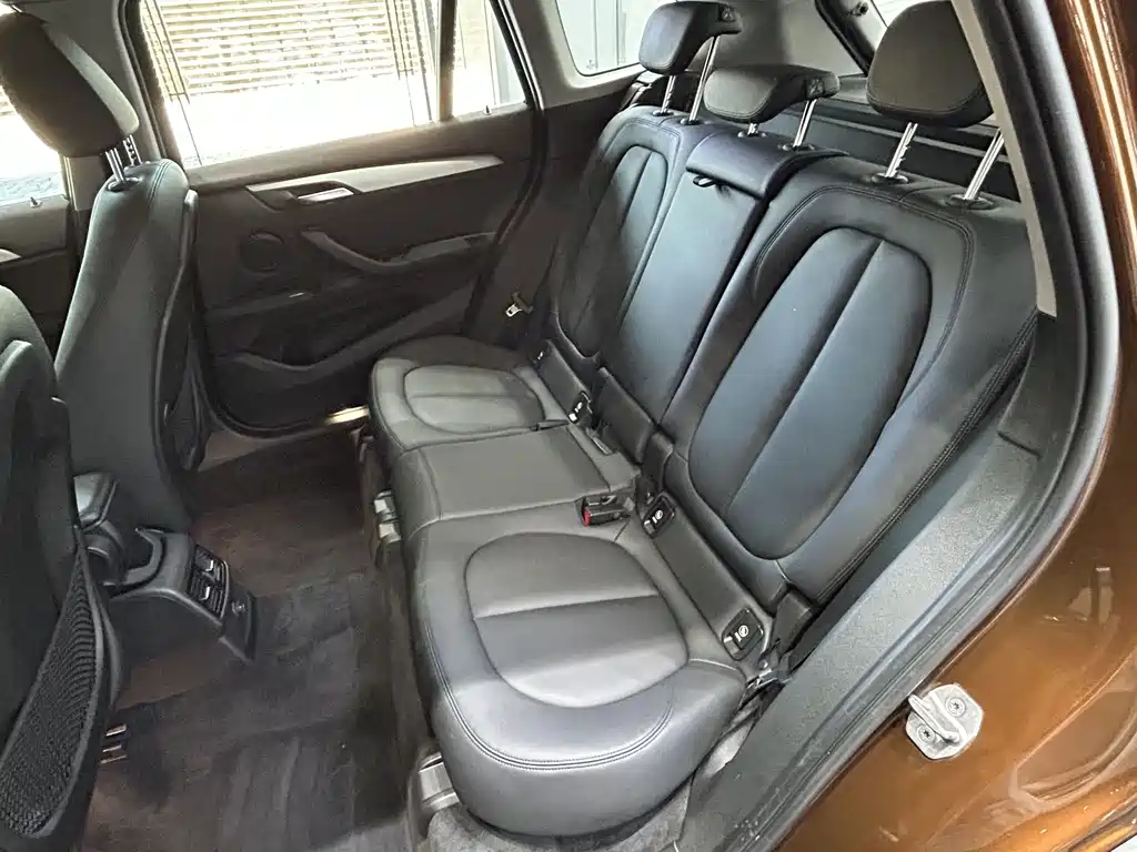 BMW X1 — миниатюра 10