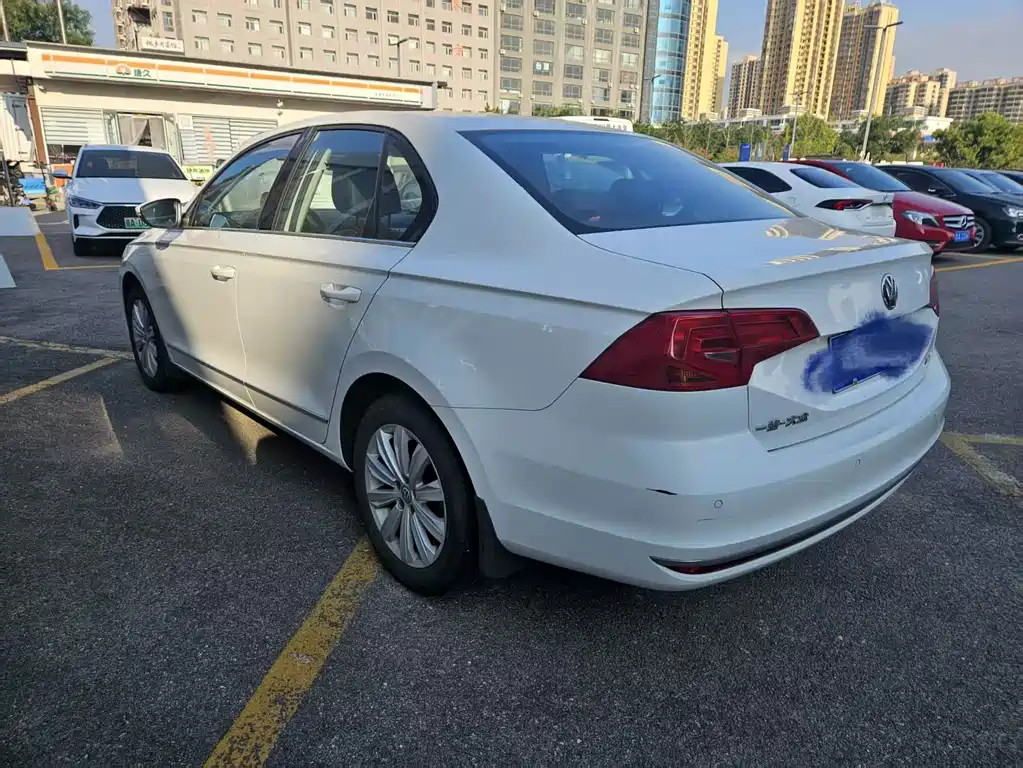 Volkswagen Bora — миниатюра 5