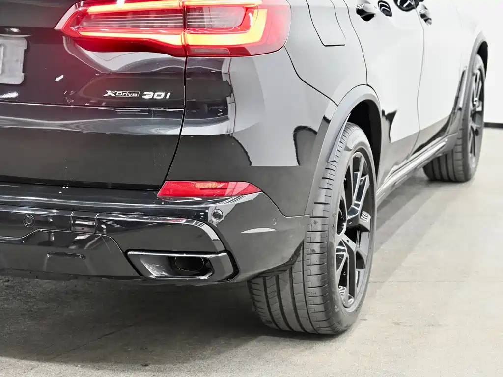 BMW X5 (Import) — миниатюра 32