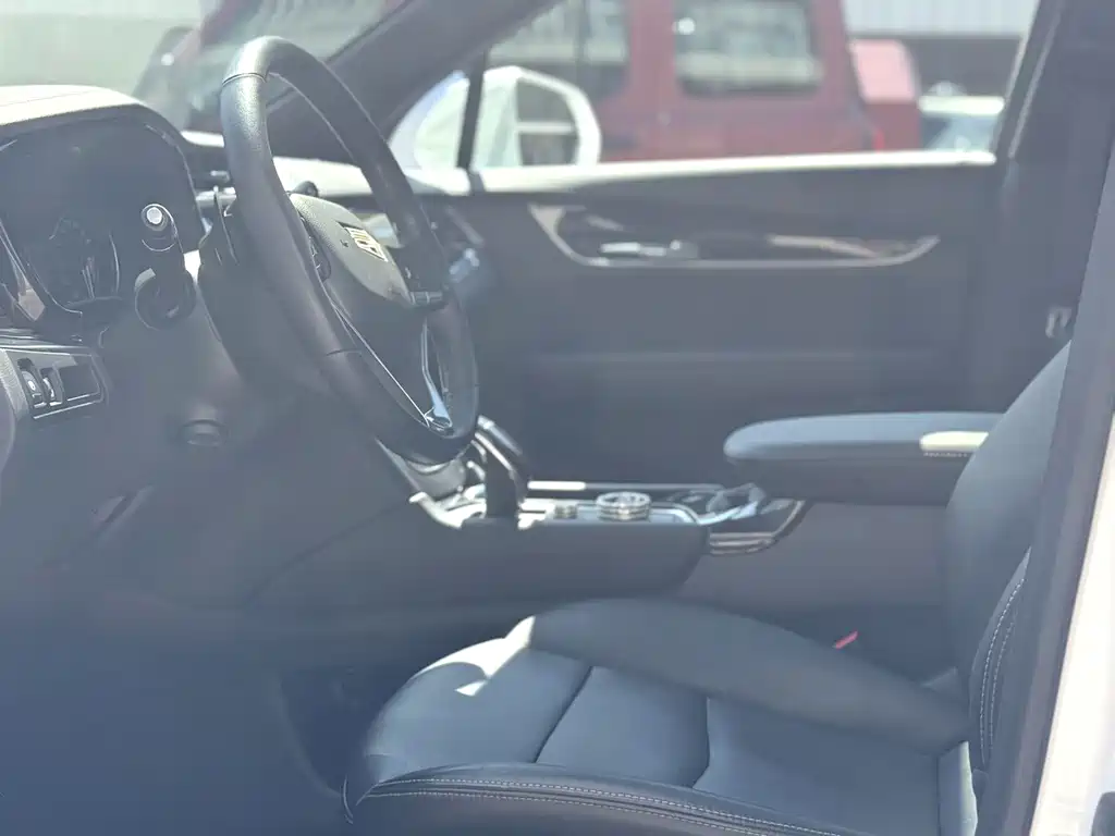 Cadillac XT6 — миниатюра 4