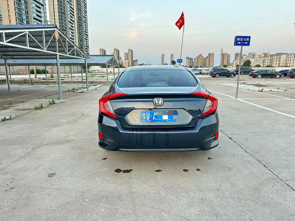 Honda Civic 2019 220TURBO CVT V