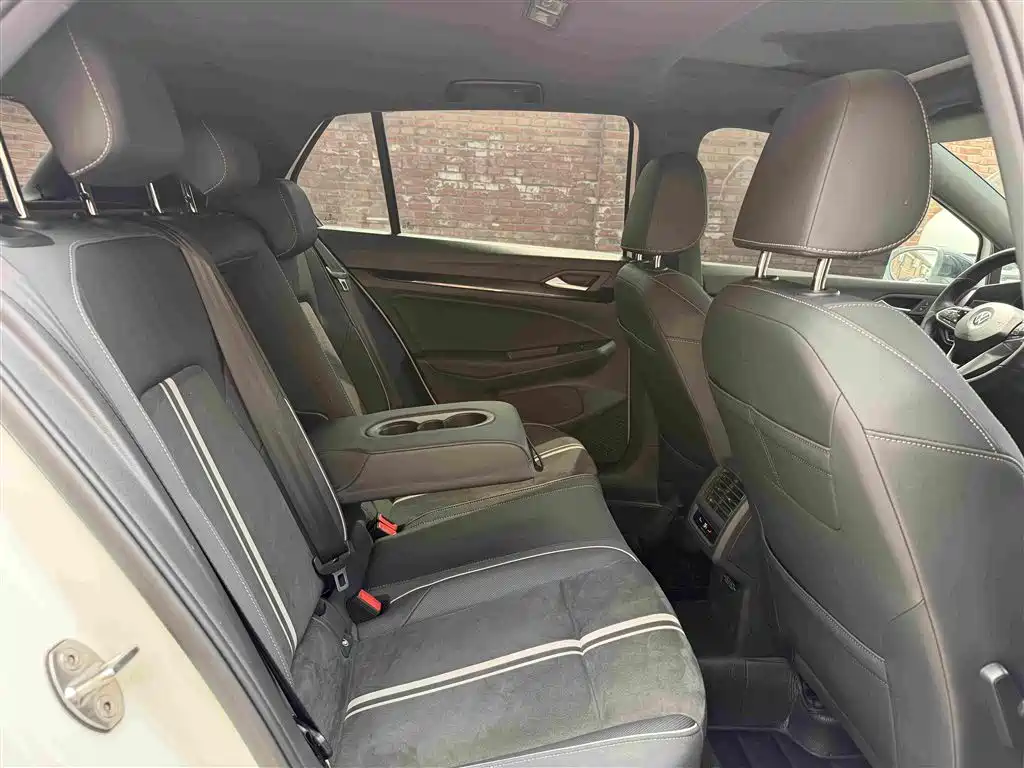 Volkswagen Golf — миниатюра 16