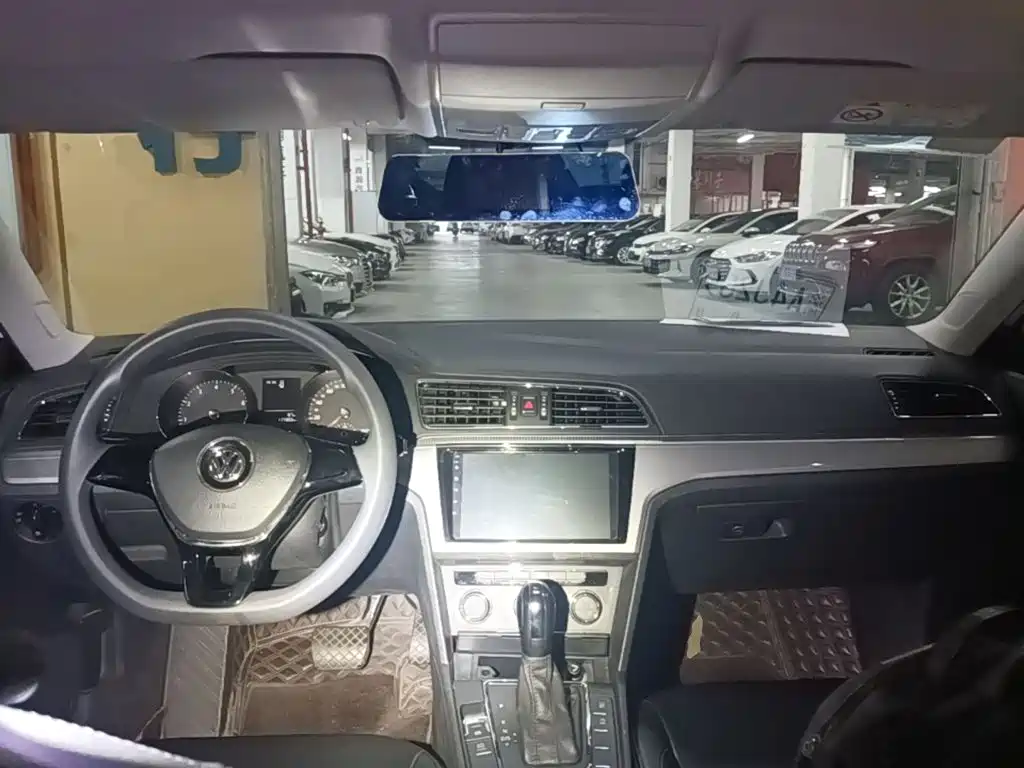 Volkswagen Lamando — миниатюра 10