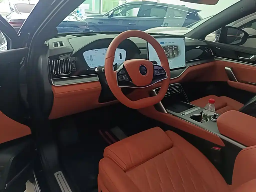 BYD Tang 2025 Smart Drive DM-i 175KM Flagship