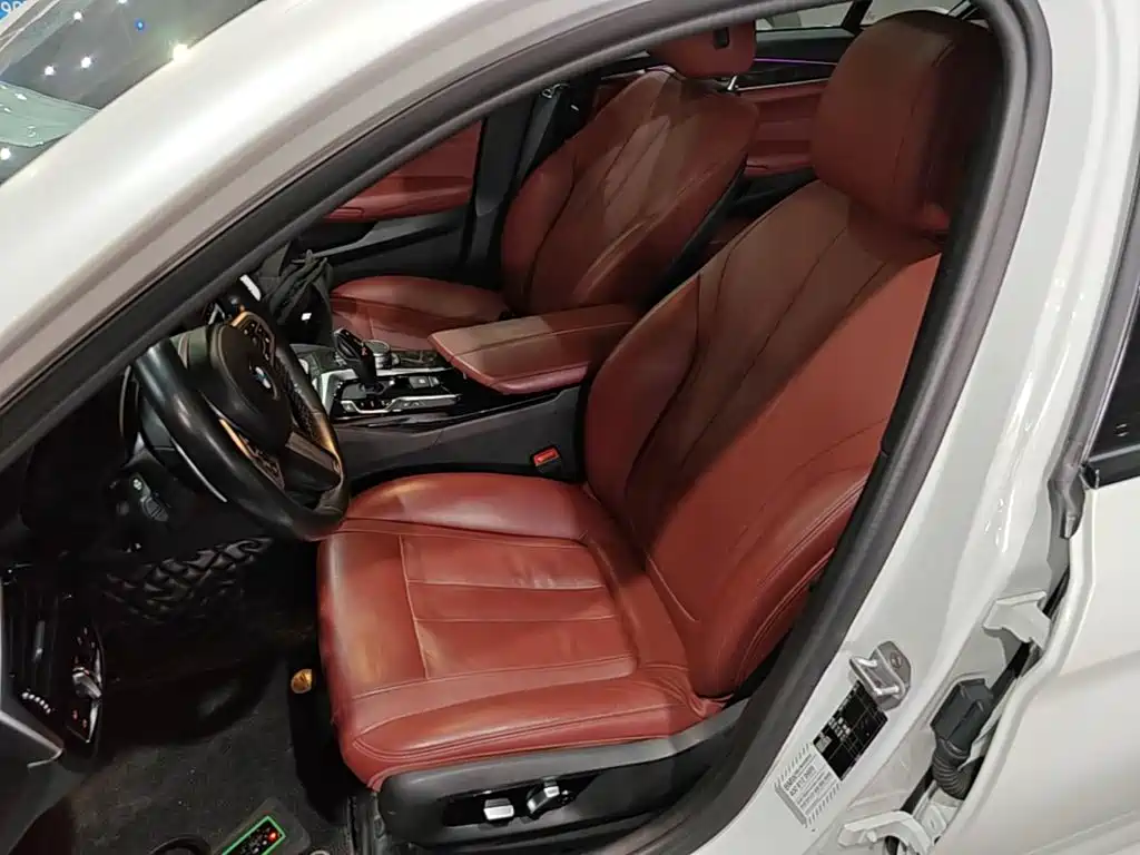 BMW 5 Series — миниатюра 15