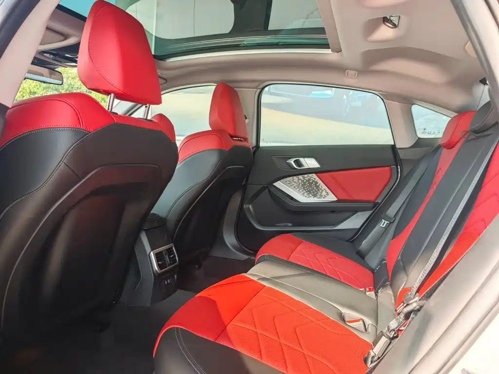 BMW 2 Series — миниатюра 11