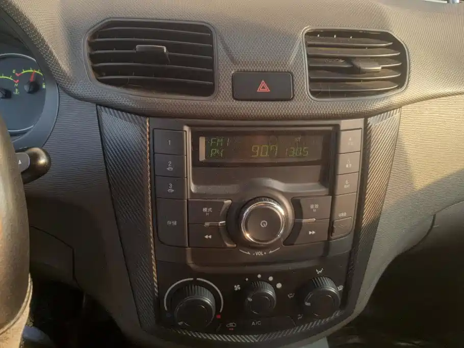 Wuling Hongguang — миниатюра 13