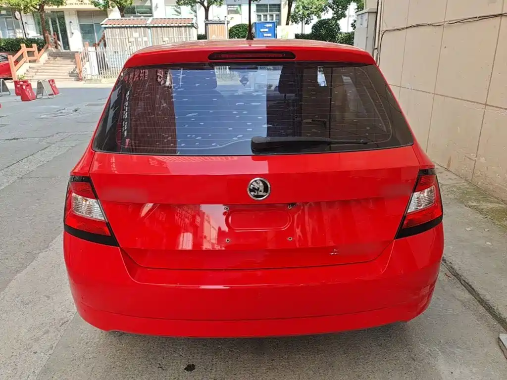 Skoda Fabia — миниатюра 6