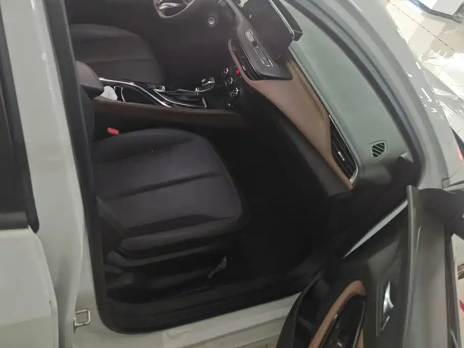 Buick Verano — миниатюра 8
