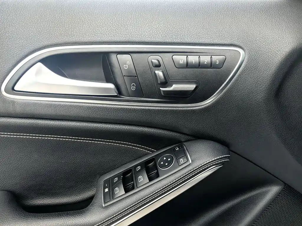 Mercedes-Benz GLA — миниатюра 15