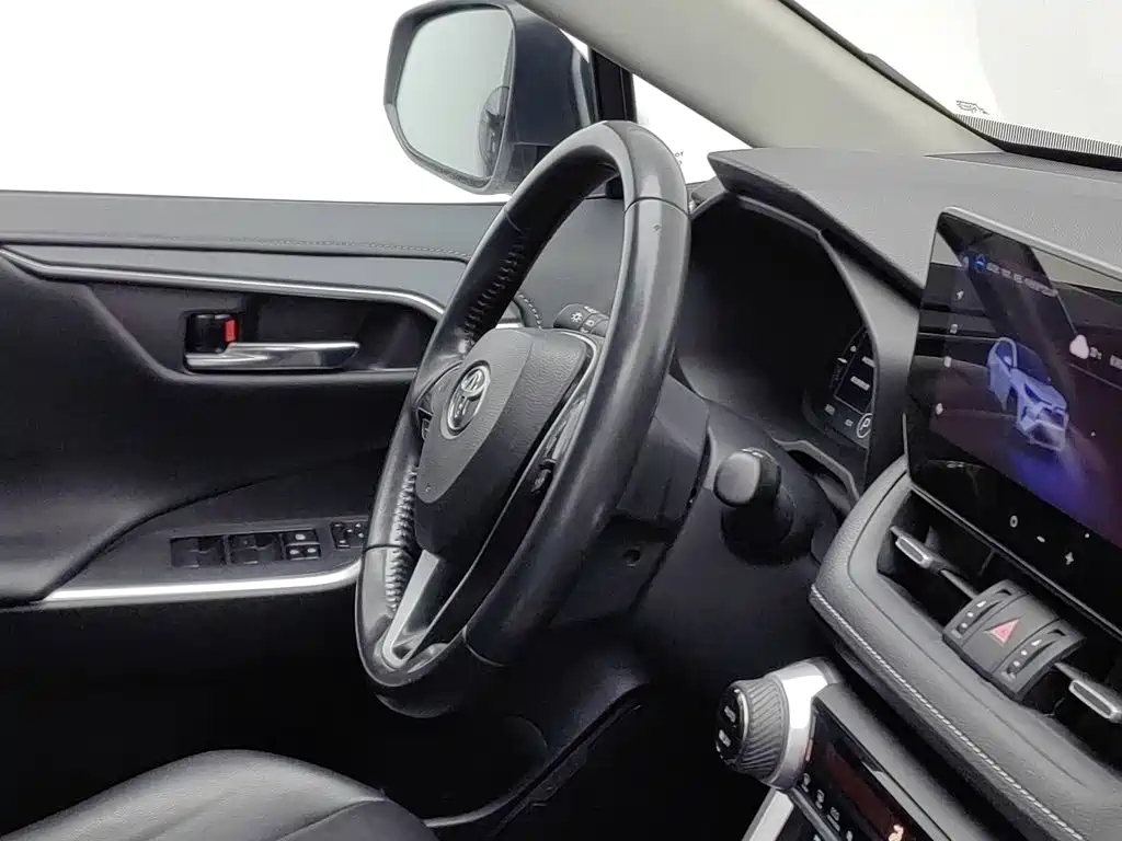 Toyota RAV4 — миниатюра 22