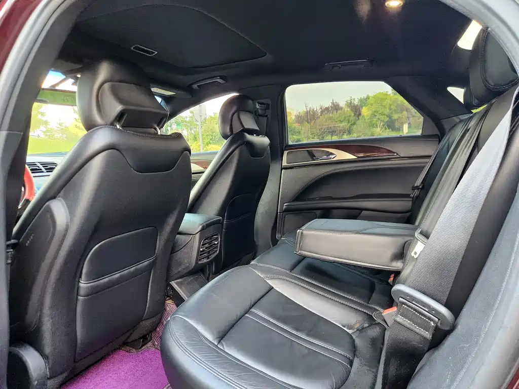 Lincoln MKZ 2.0T Premium Edition, фото 10
