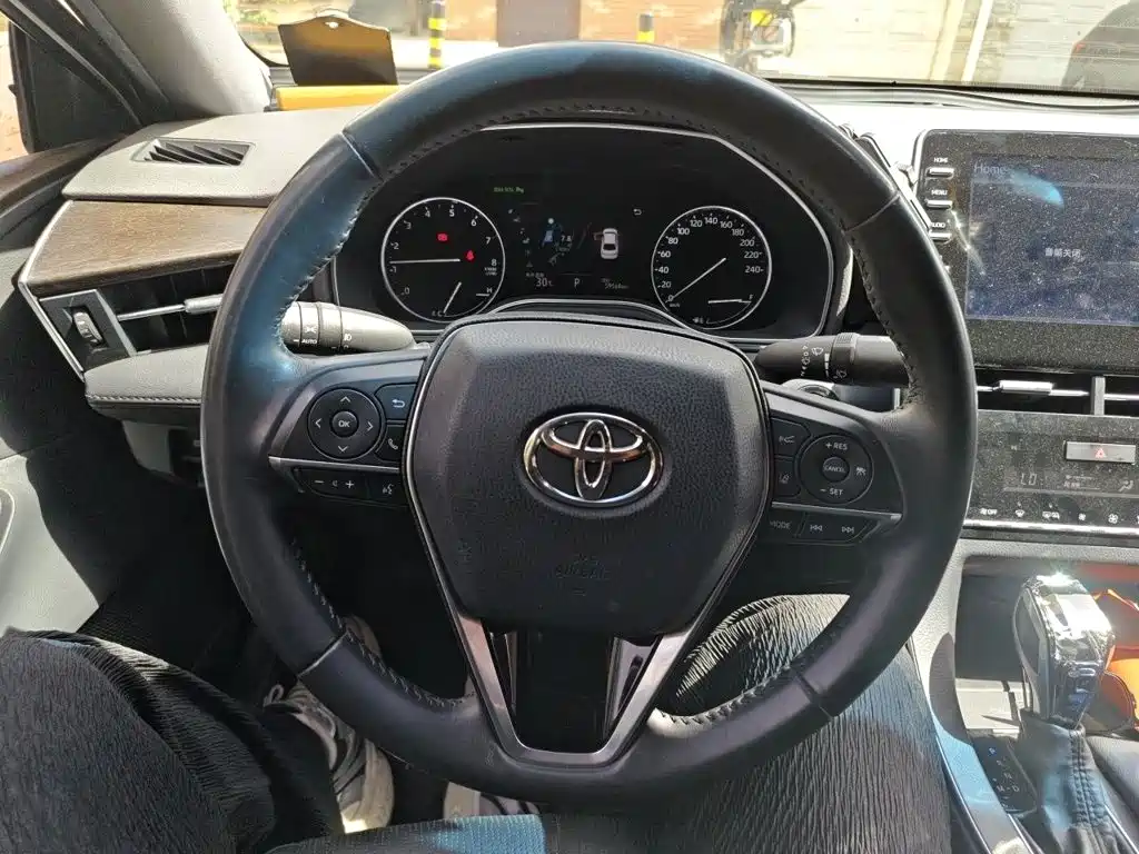 Toyota Avalon — миниатюра 3