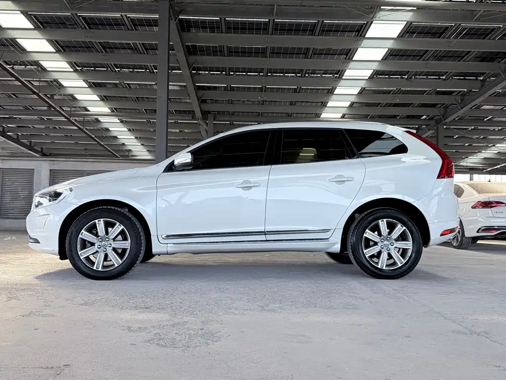 Volvo XC60 — миниатюра 4