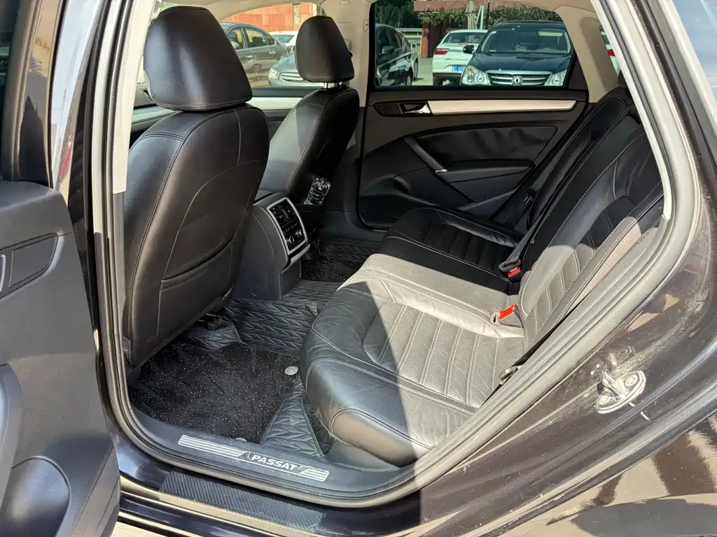 Volkswagen Passat — миниатюра 6