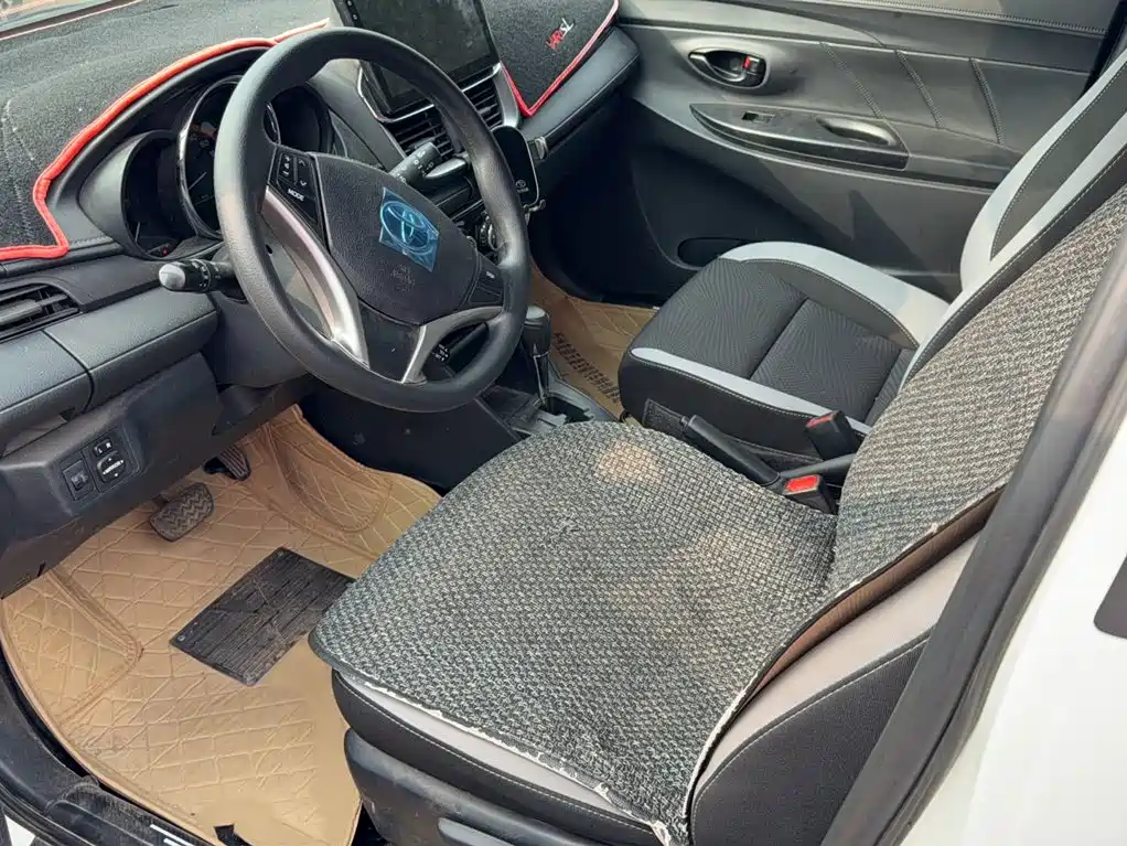 Toyota Yaris L — миниатюра 9