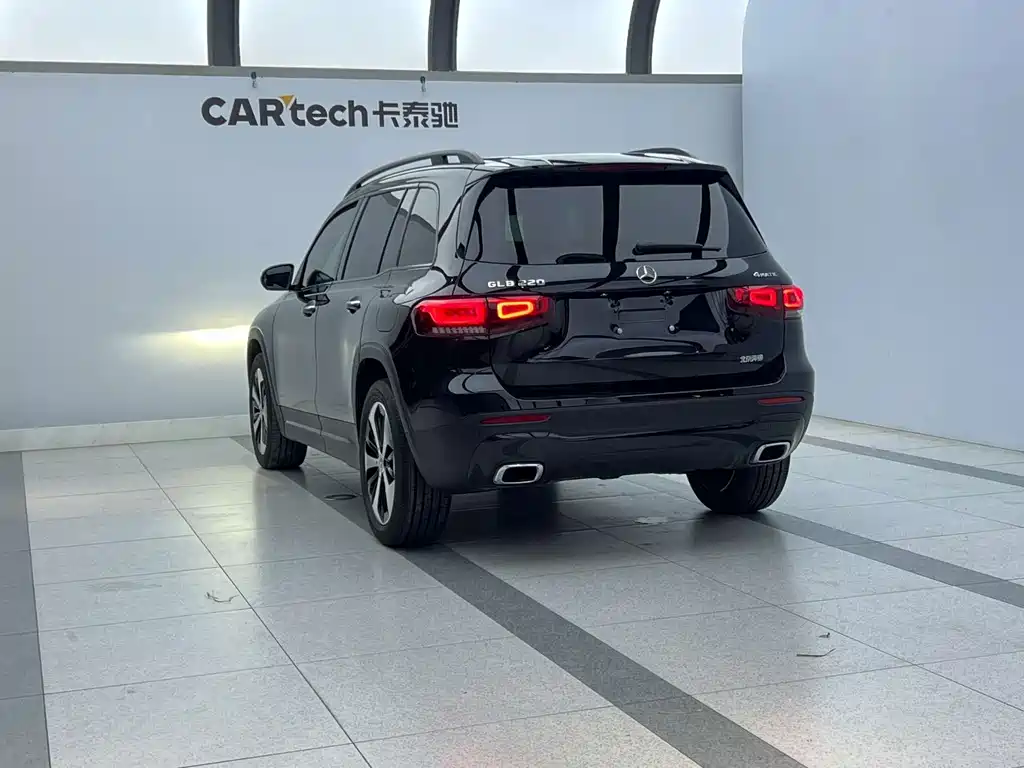 Mercedes-Benz GLB — миниатюра 6