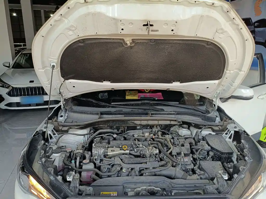 Toyota Corolla Cross — миниатюра 20