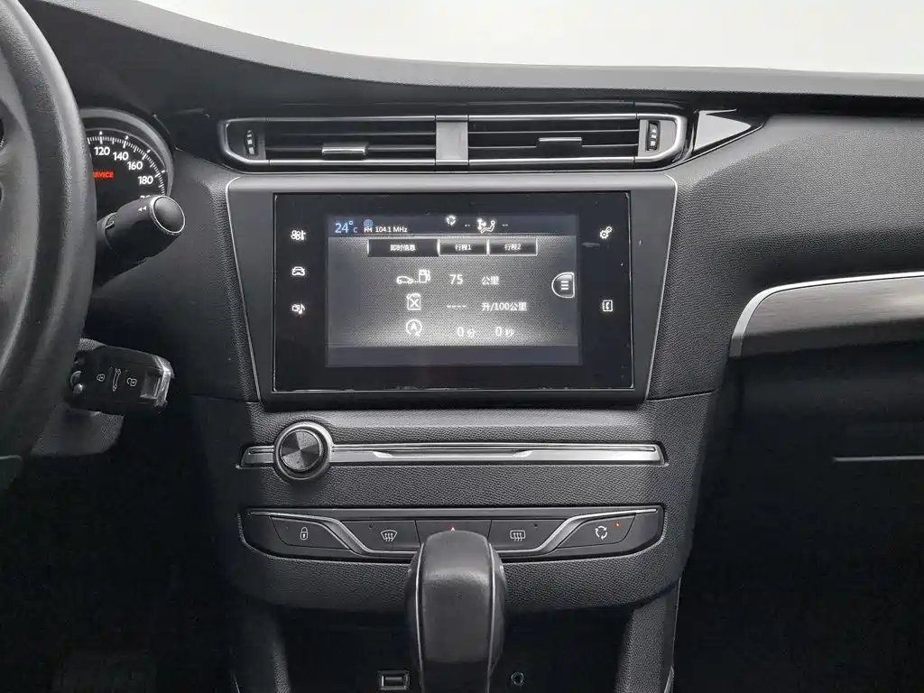 Peugeot 408 — миниатюра 12